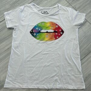 chaser glitter star rainbow lip tee / tiny spot in front see image